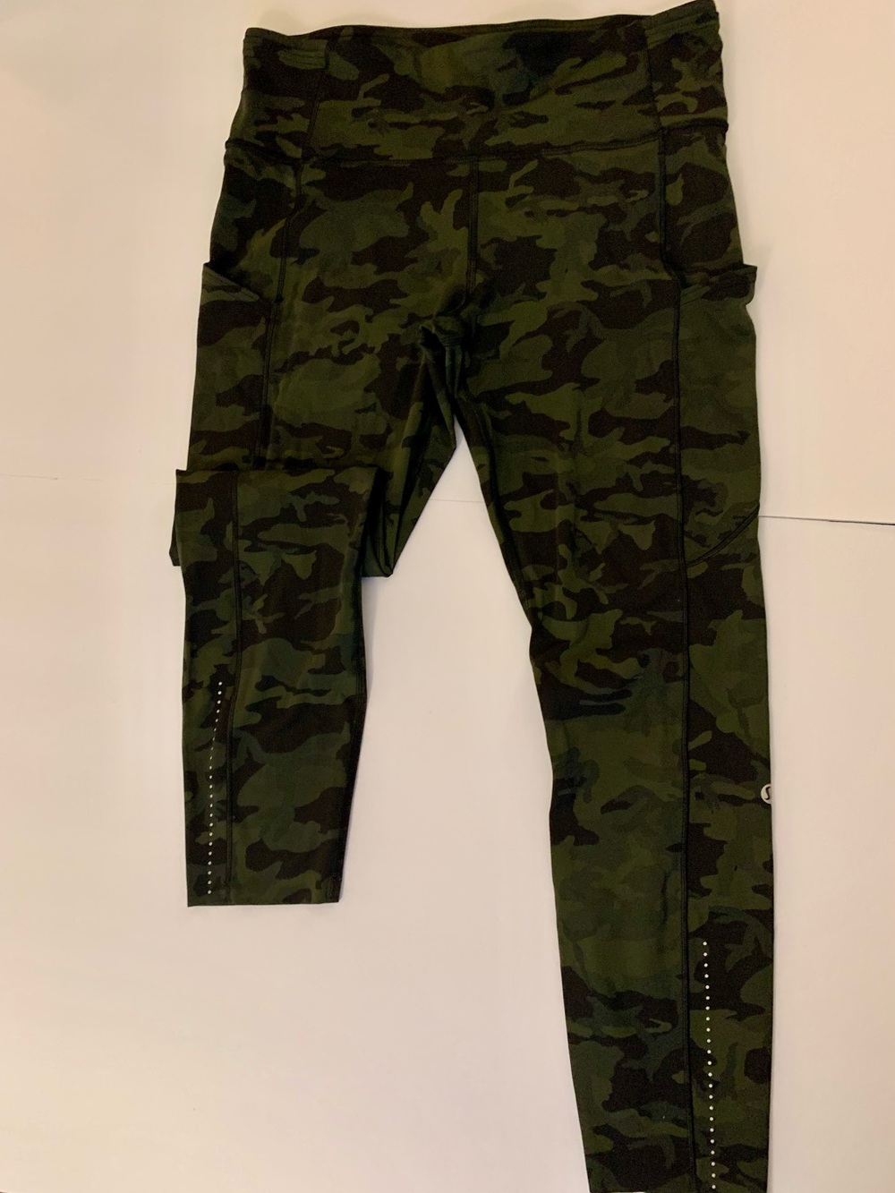 lululemon athletica Olive Green Camo High-Rise Leggings Sz 8-10 - Picture 5 of 9